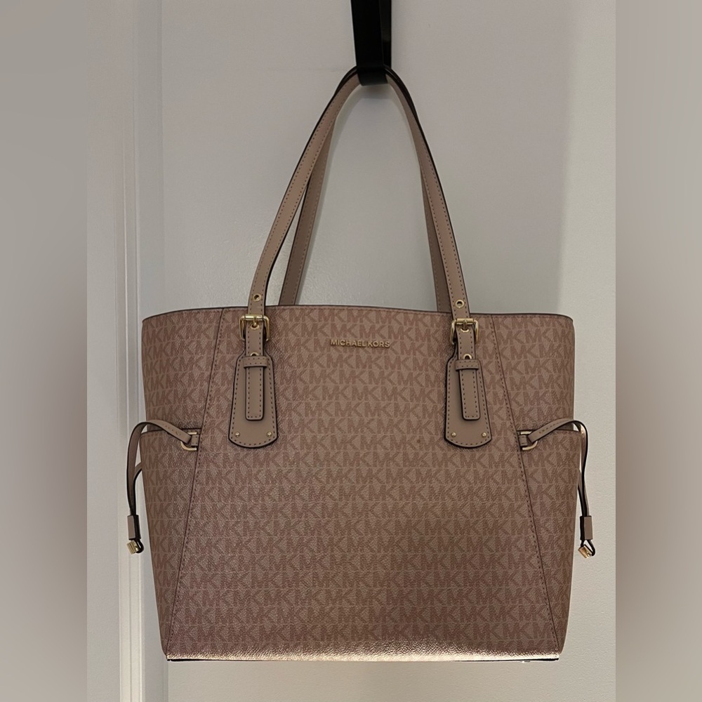 Micheal Kors Pink Voyager Tote Handbag